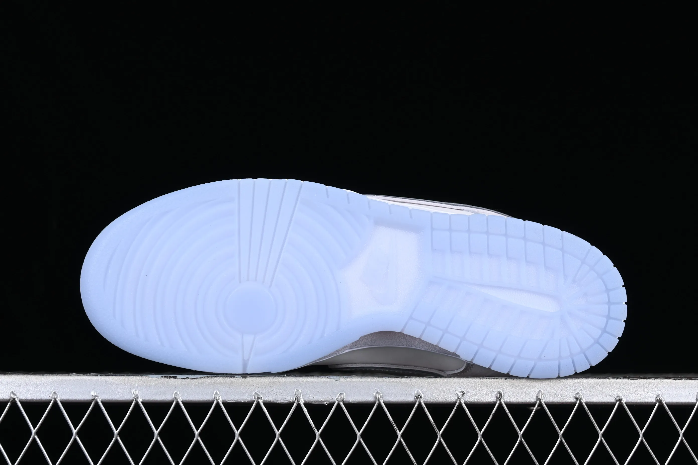 All Categories Nk SB Dunk Series Nk SB Dunk Low Low-top sneakers C version Concepts x Nk Dunk Low Pro SB "White lobster" full-layer white lobster SB low-top sports and leisure sneakers FD8776-100